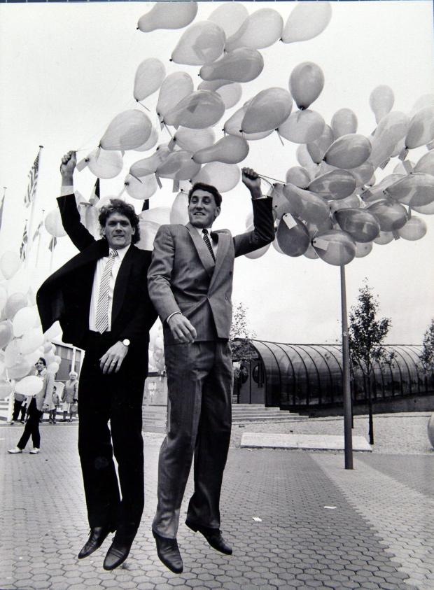 Glasgow Times: ROY AITKEN AND TERRY BUTCHER LAUNCH THE MODERN HOMES EXHIBITION AT THE SECC .
STAFF PIC TAKEN BY IAN HOSSACK 2/10/1986